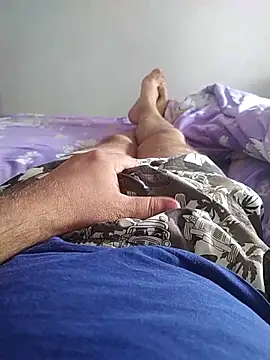 Snapshot of ALEX19833 chatting on 10.05.25 ALEX19833 online show from 10.05.25