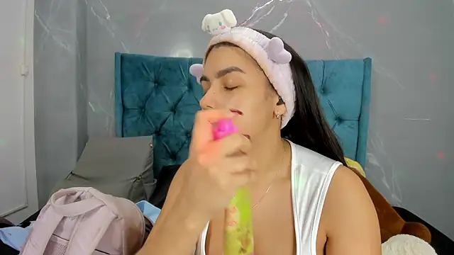 Snapshot of fierygroup chatting on 02.04.26 fierygroup online show from 02.04.26