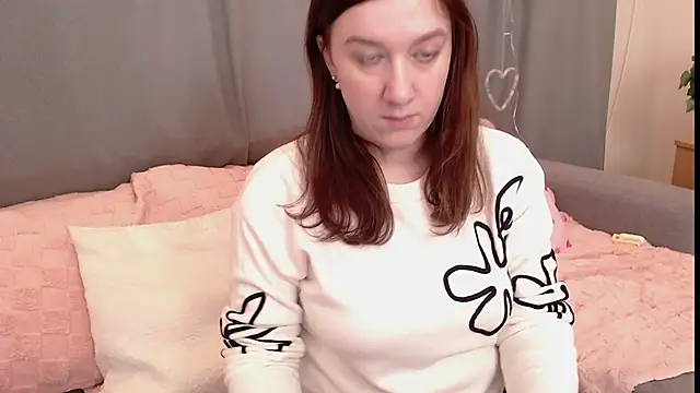 Snapshot of MarthaSimons chatting on 02.05.26 MarthaSimons online show from 02.05.26