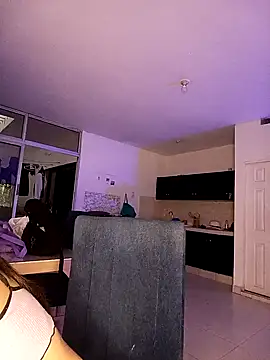 Snapshot of Lili_Bykers chatting on 10.18.25 Lili Bykers online show from 10.18.25