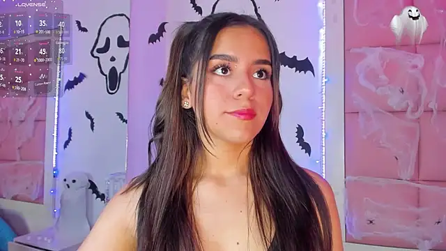 Snapshot of Lili_Bykers chatting on 10.30.25 Lili Bykers online show from 10.30.25