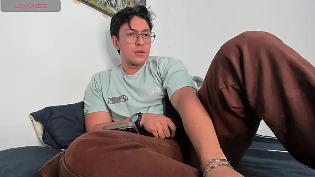 Amon  ashford online show from 04.11.26