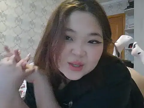 elysiann3 online show from 02.05.25