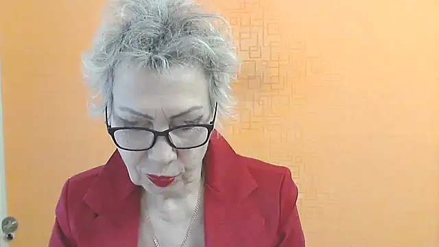 NessyJenixs online show from 02.08.26