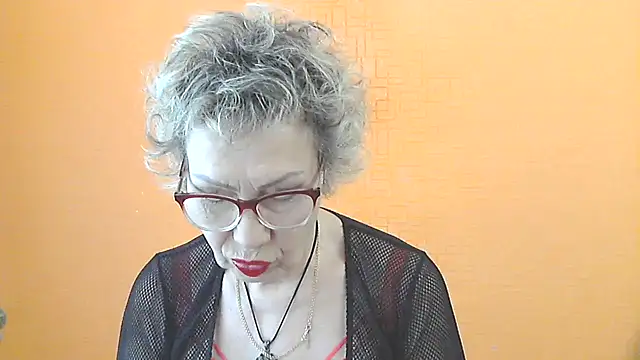 Snapshot of NessyJenixs chatting on 05.09.26 NessyJenixs online show from 05.09.26