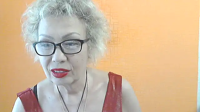 Snapshot of NessyJenixs chatting on 05.25.26 NessyJenixs online show from 05.25.26