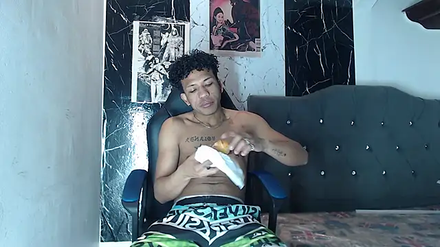 carlos alber12 online show from 10.28.25