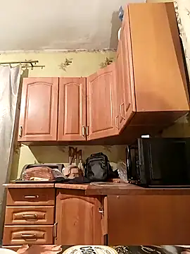 Laura Kiss online show from 01.17.25