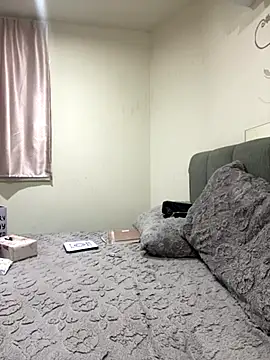 Snapshot of Lobna-alami chatting on 11.30.25 Lobna-alami online show from 11.30.25