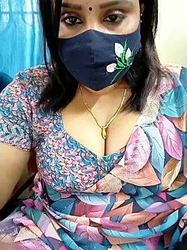 Queenflowerr online show from 02.20.26