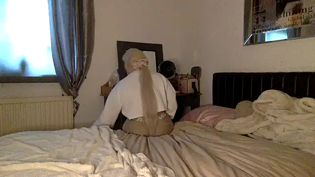 Snapshot of blissdimicco chatting on 01.25.25 blissdimicco online show from 01.25.25