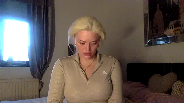 Snapshot of blissdimicco chatting on 02.06.25 blissdimicco online show from 02.06.25