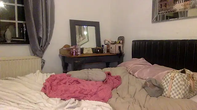 Snapshot of blissdimicco chatting on 02.07.25 blissdimicco online show from 02.07.25