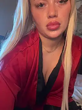 Snapshot of blissdimicco chatting on 02.22.25 blissdimicco online show from 02.22.25