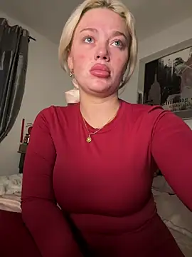 Snapshot of blissdimicco chatting on 02.26.25 blissdimicco online show from 02.26.25