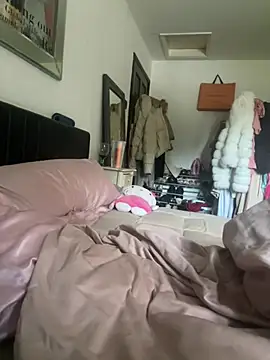 Snapshot of blissdimicco chatting on 03.11.25 blissdimicco online show from 03.11.25