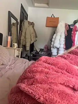 Snapshot of blissdimicco chatting on 03.11.25 blissdimicco online show from 03.11.25