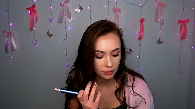 Nikonara Love online show from 03.30.26