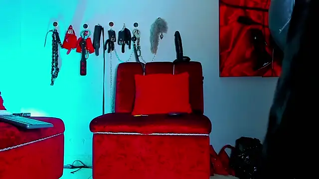 Snapshot of KaramStone chatting on 10.06.25 KaramStone online show from 10.06.25