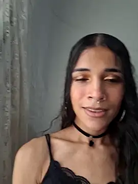 Snapshot of novinhatransexy chatting on 05.21.26 novinhatransexy online show from 05.21.26