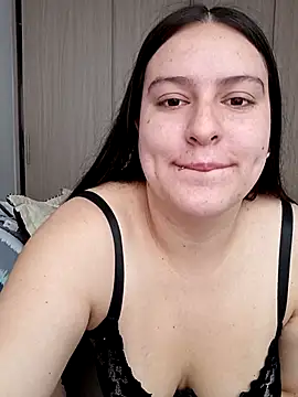 Snapshot of ary-cooper chatting on 10.04.25 ary-cooper online show from 10.04.25