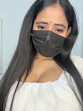 Snapshot of Hot_honey77 chatting on 11.04.25 Hot honey77 online show from 11.04.25