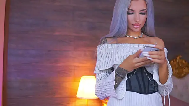 Juicy Jessye online show from 04.21.26