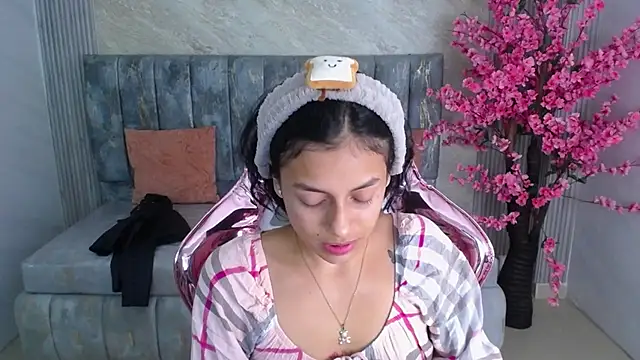 lilith petit sub online show from 01.28.25