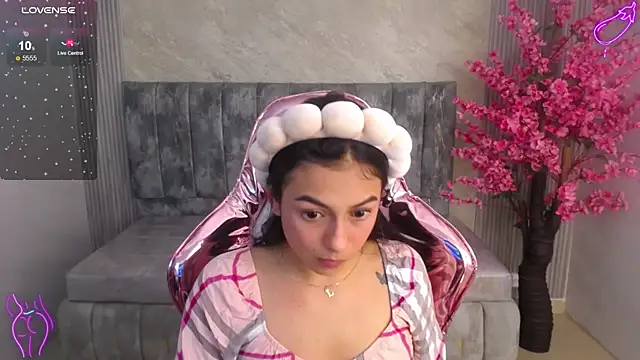 lilith petit sub online show from 09.09.25