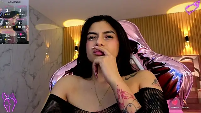 lilith petit sub online show from 10.08.25