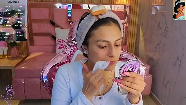 lilith petit sub online show from 11.06.25