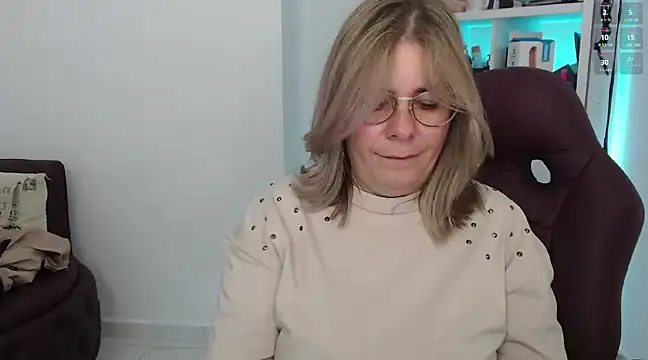 Snapshot of Frida_1982 chatting on 02.23.25 Frida 1982 online show from 02.23.25