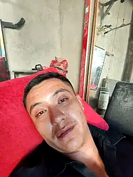 Snapshot of Ch420 chatting on 10.01.25 Ch420 online show from 10.01.25