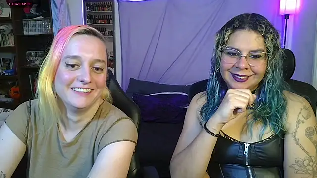 Snapshot of Evelan420 chatting on 07.16.26 Evelan420 online show from 07.16.26