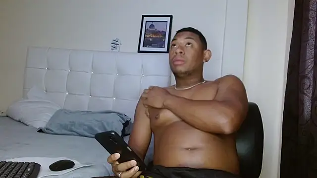 Snapshot of Therocablack chatting on 01.26.25 Therocablack online show from 01.26.25