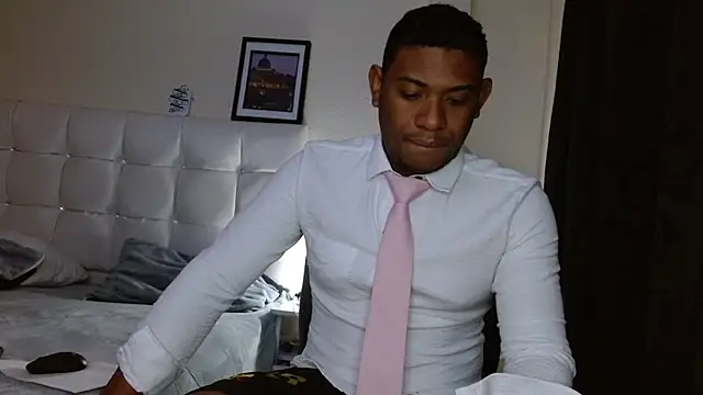 Snapshot of Therocablack chatting on 01.30.25 Therocablack online show from 01.30.25