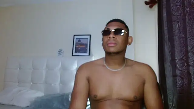 Snapshot of Therocablack chatting on 02.04.25 Therocablack online show from 02.04.25