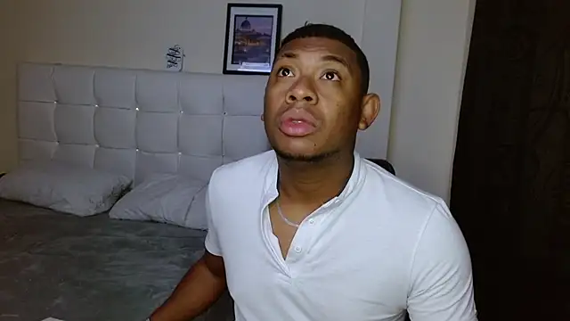 Snapshot of Therocablack chatting on 02.17.25 Therocablack online show from 02.17.25