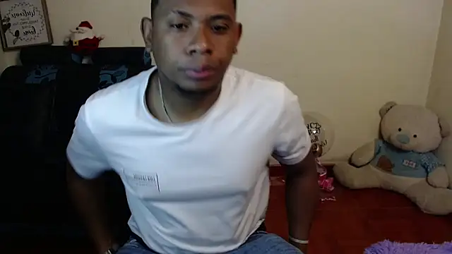 Snapshot of Therocablack chatting on 03.04.25 Therocablack online show from 03.04.25