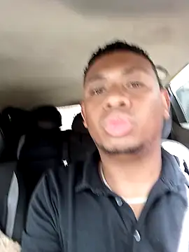 Snapshot of Therocablack chatting on 03.05.25 Therocablack online show from 03.05.25