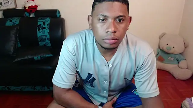 Snapshot of Therocablack chatting on 03.07.25 Therocablack online show from 03.07.25