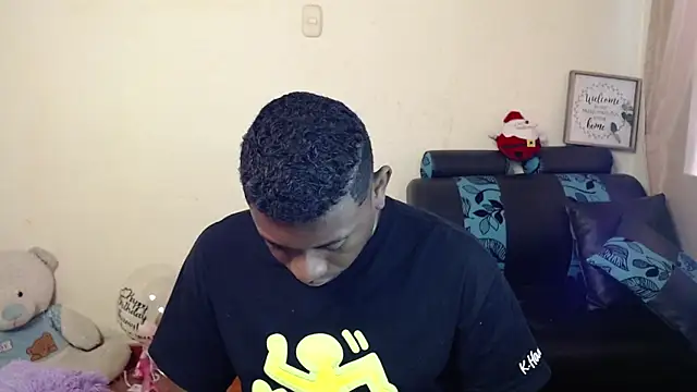 Snapshot of Therocablack chatting on 03.21.25 Therocablack online show from 03.21.25