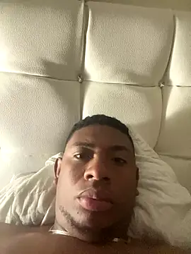 Snapshot of Therocablack chatting on 11.12.25 Therocablack online show from 11.12.25