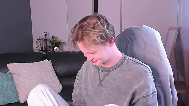 DemianEnglen online show from 10.15.25