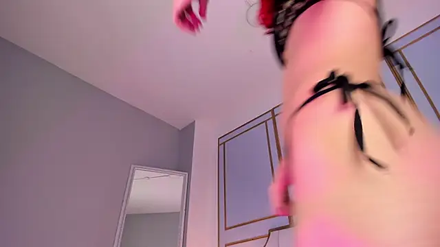 Raven jade  online show from 02.26.25