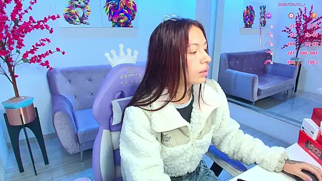 Charlotte ethan online show from 11.05.25