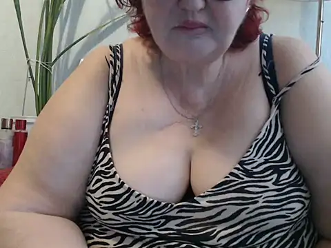 Snapshot of DeniseeRosea chatting on 05.17.26 DeniseeRosea online show from 05.17.26