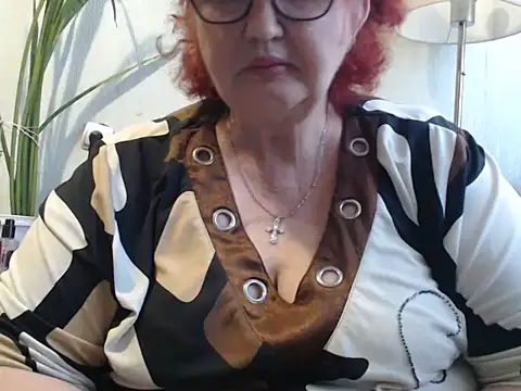 Snapshot of DeniseeRosea chatting on 05.22.26 DeniseeRosea online show from 05.22.26