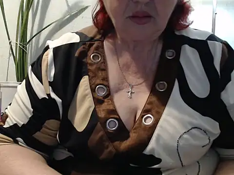 Snapshot of DeniseeRosea chatting on 06.02.26 DeniseeRosea online show from 06.02.26