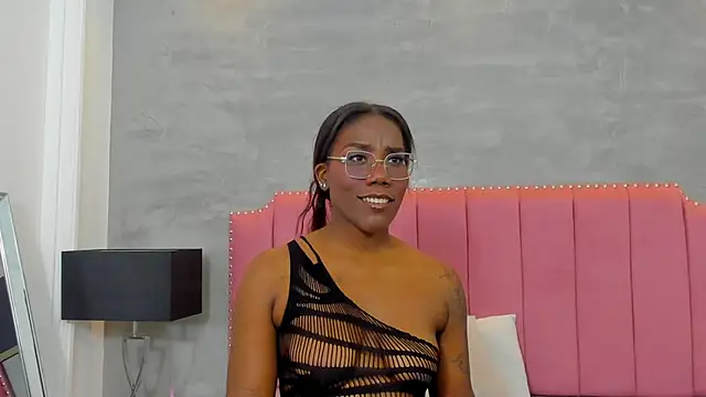 Alaia Colins online show from 11.17.25